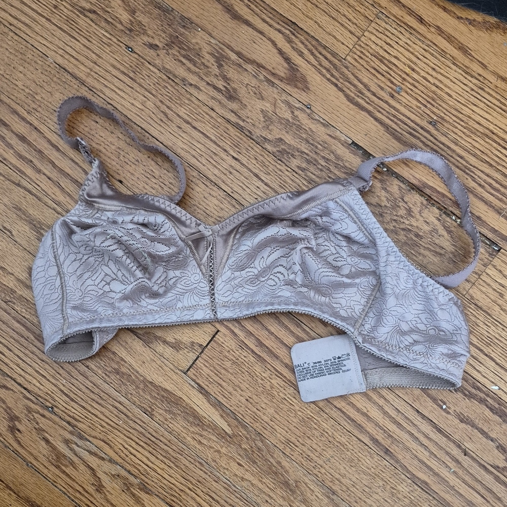 Bali Double Support Wireless Bra, Wirefree T-Shirt Bra, 36C Tan Lined Not Padded